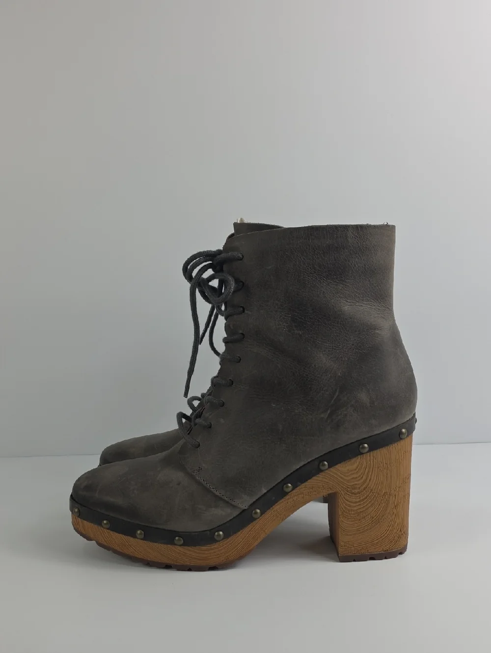 Kork-Ease Sherborn‎ Dark Grey Burnished Leather Women's Booties Size 10.